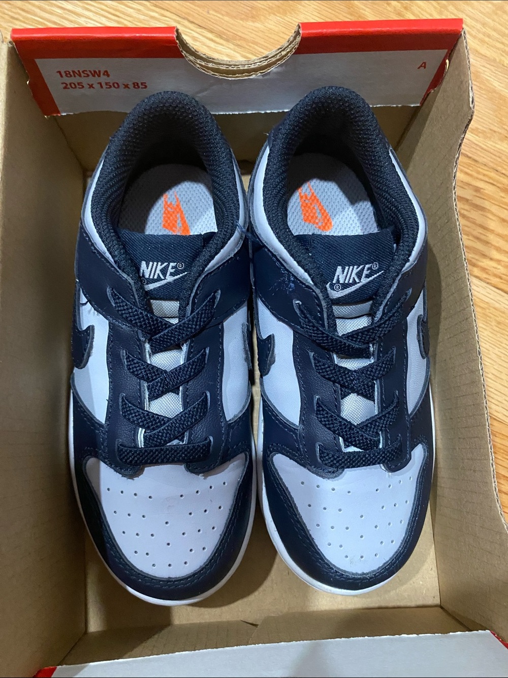 Nike Dunk Low - Picture 2 of 4